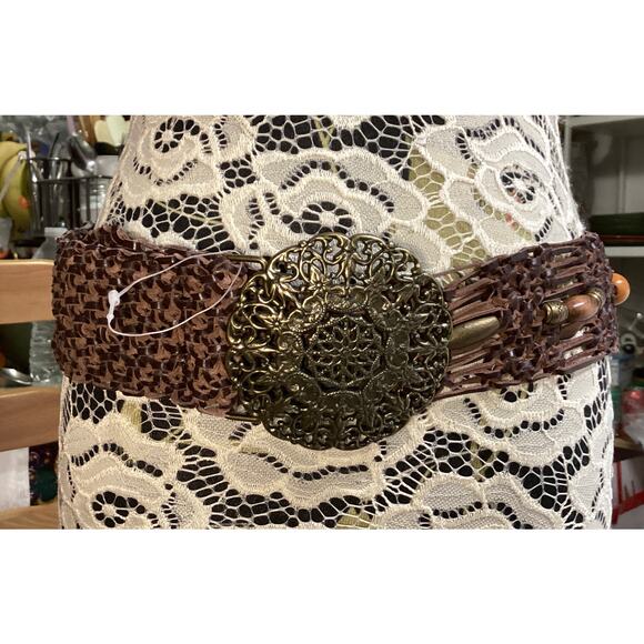 Vtg. Leather Brown Weaved Beaded Hip Hugger Belt Medalion Buckle Hippie Boho - Picture 9 of 9